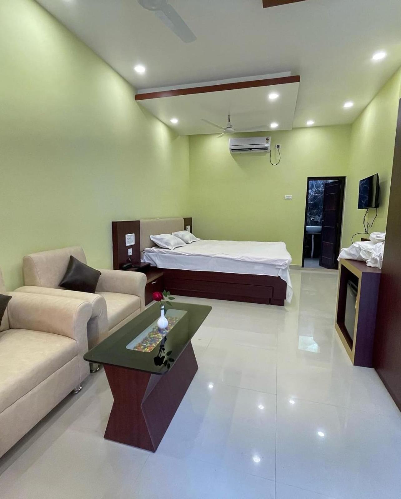 Golden View Resort And Restaurant Tajpur ภายนอก รูปภาพ